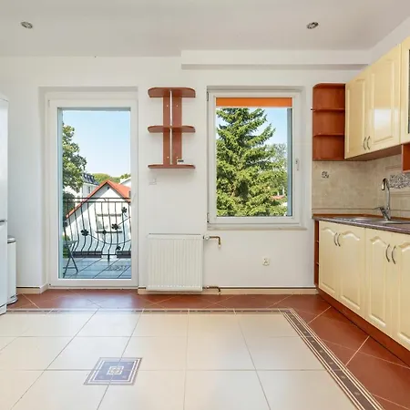 Bright & Spacious Family In With Parking And 3 Balconies By Renters Apartamento Miedzyzdroje