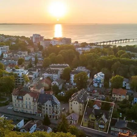 Bright & Spacious Family In With Parking And 3 Balconies By Renters Apartamento *