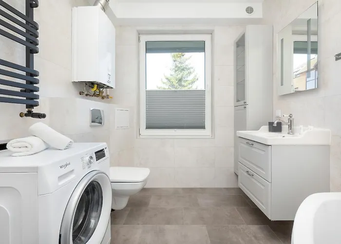 アパート Bright & Spacious Family In With Parking And 3 Balconies By Renters *