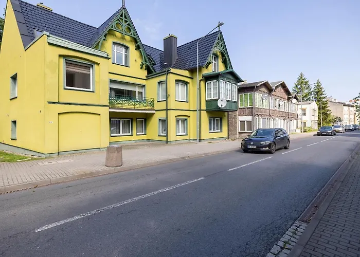 Bright & Spacious Family In With Parking And 3 Balconies By Renters ミエンジズドロイェ