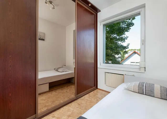 アパート Bright & Spacious Family In With Parking And 3 Balconies By Renters ミエンジズドロイェ