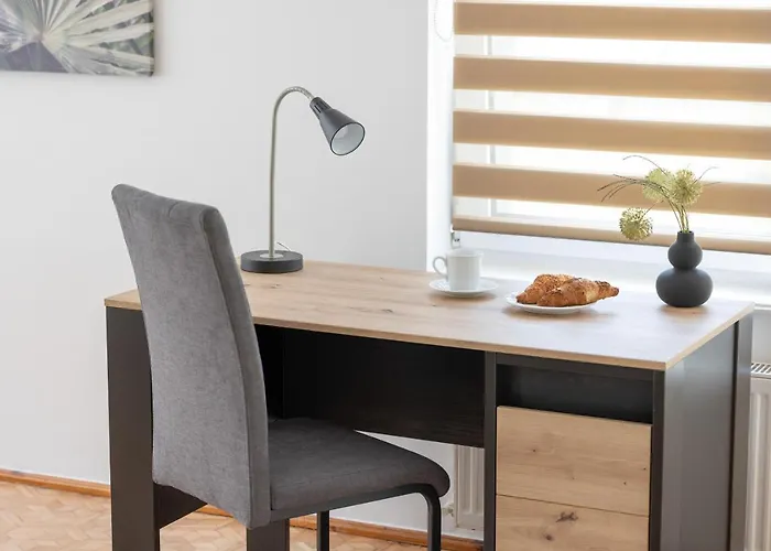 アパート Bright & Spacious Family In With Parking And 3 Balconies By Renters *